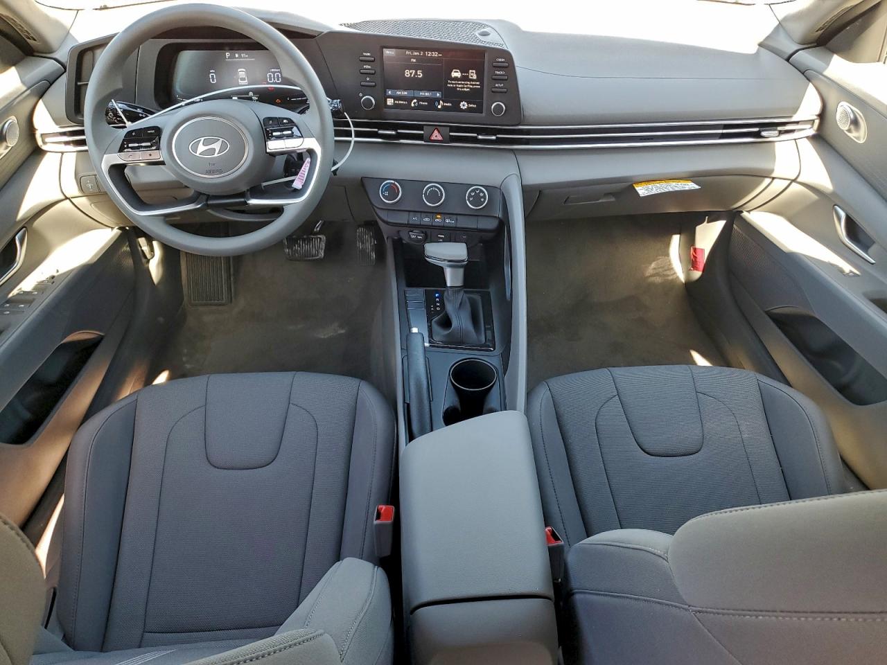 Hyundai ELANTRA Se Image 6