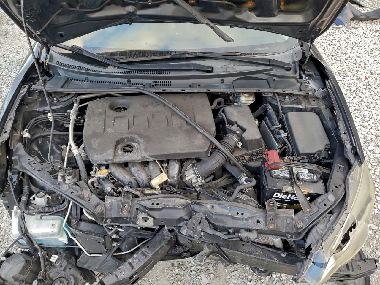 Toyota Corolla L Image 9