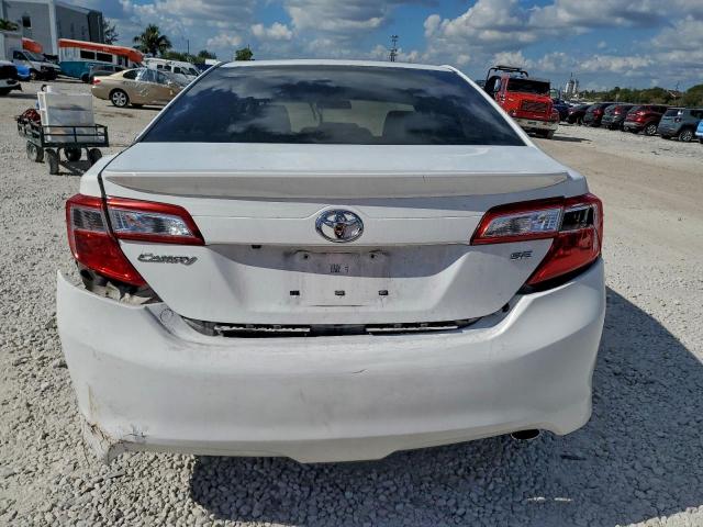 Toyota Camry L Image 4
