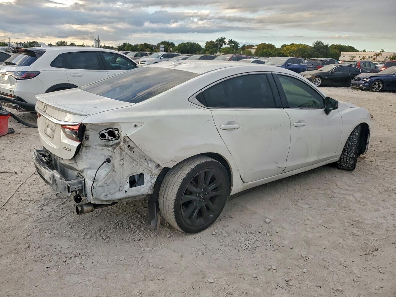 Mazda 6 Grand Touring Image 2