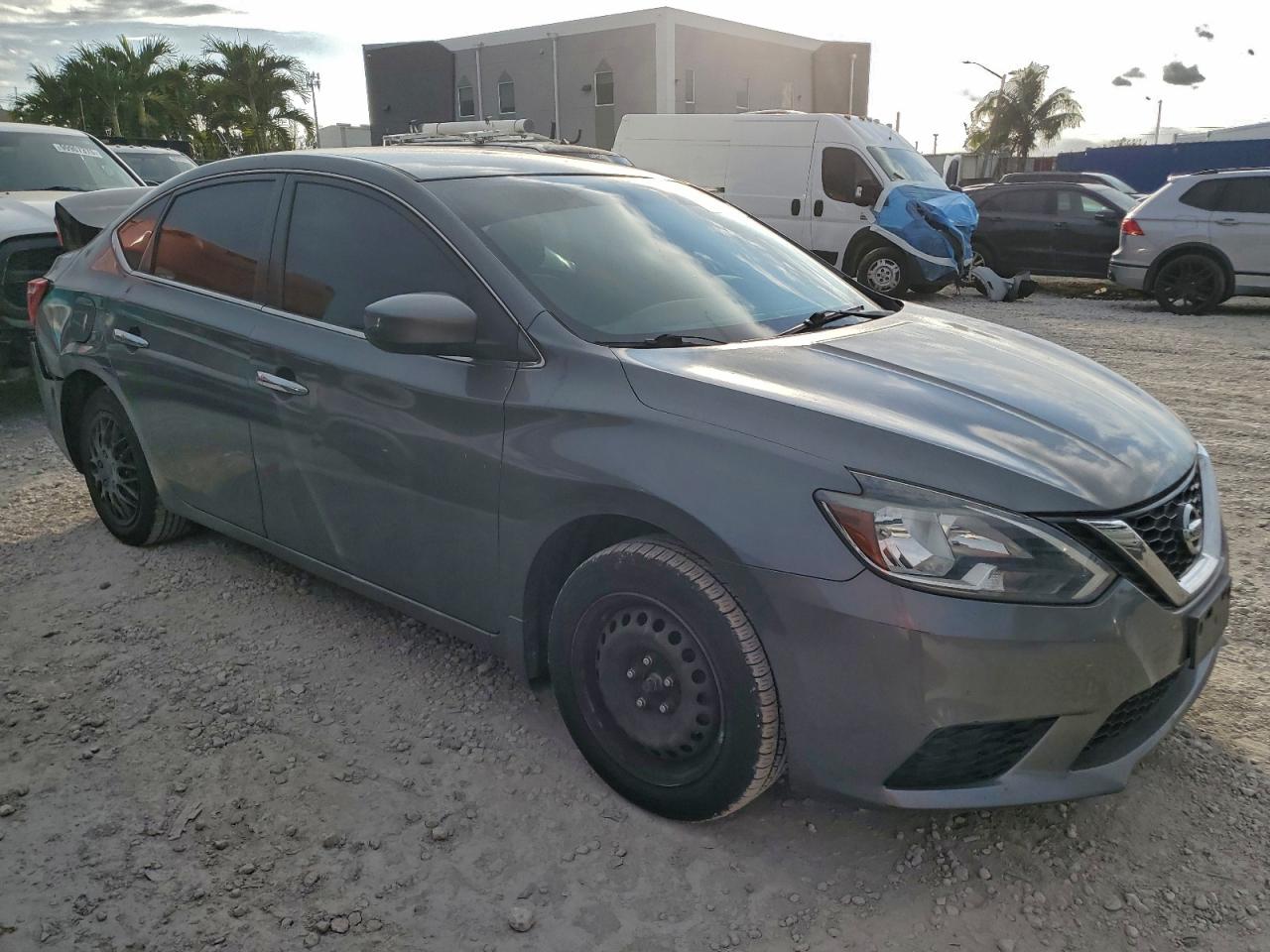 Nissan Sentra S Image 10