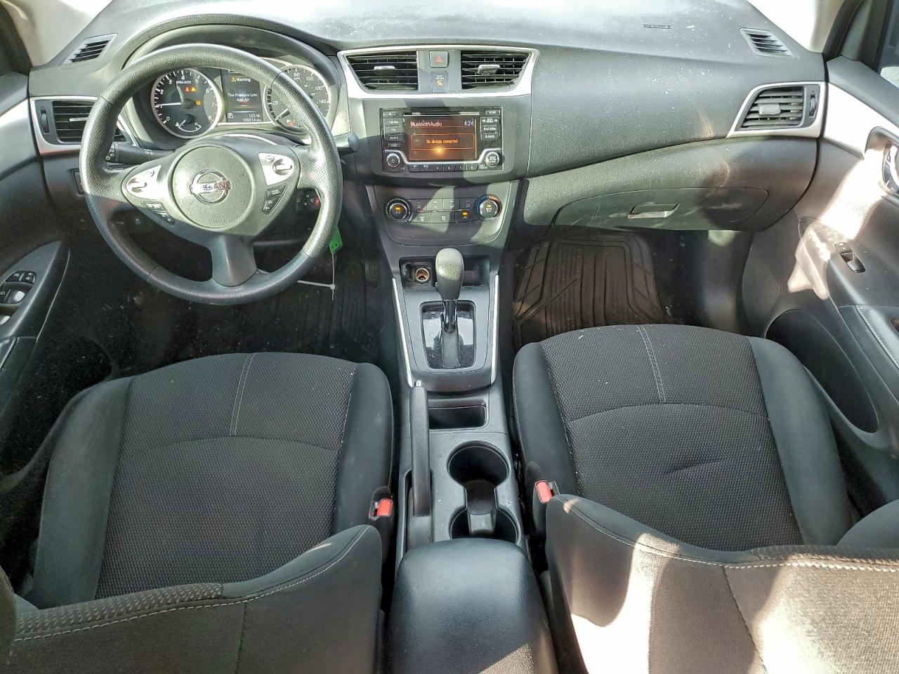 Nissan Sentra S Image 4