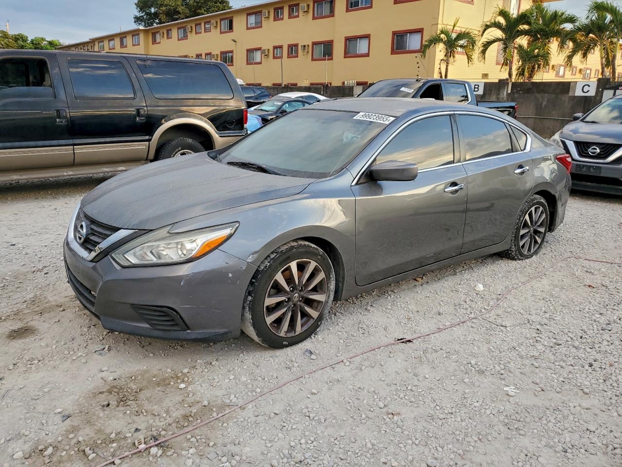 Nissan Altima 2.5 Image 1