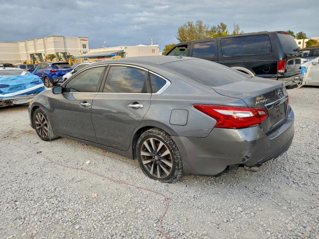 Nissan Altima 2.5 Image 2