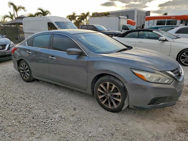 Nissan Altima 2.5 Image 4