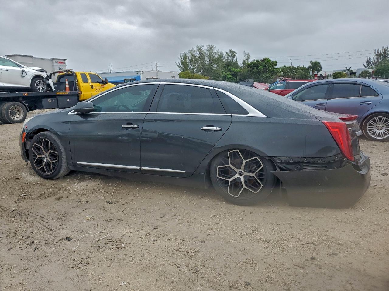 Cadillac XTS Luxury Collection Image 12