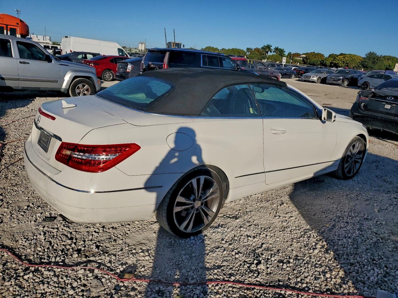 Mercedes-Benz E-Class 350 Image 2