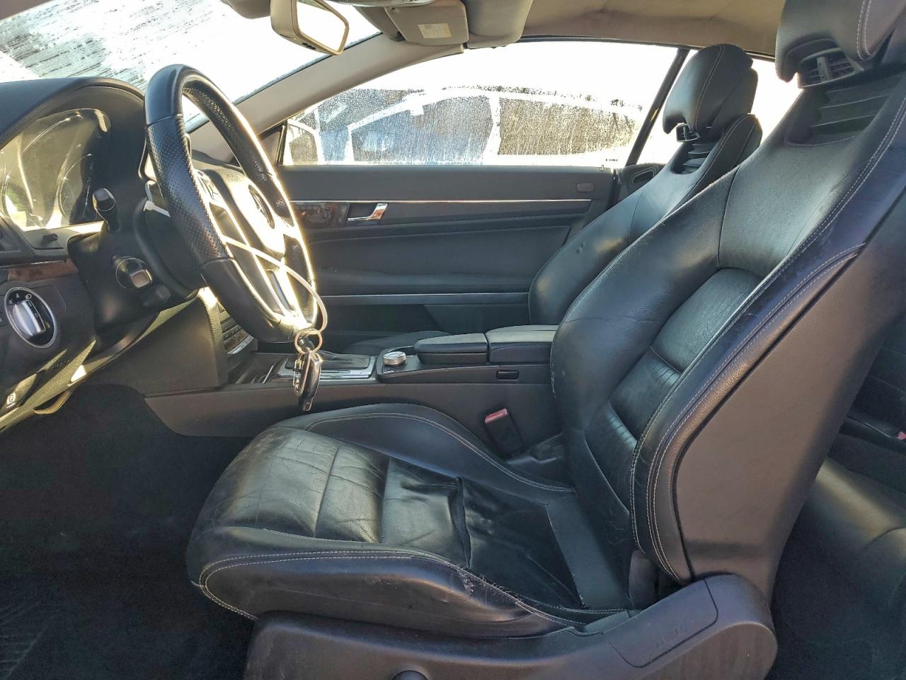 Mercedes-Benz E-Class 350 Image 10