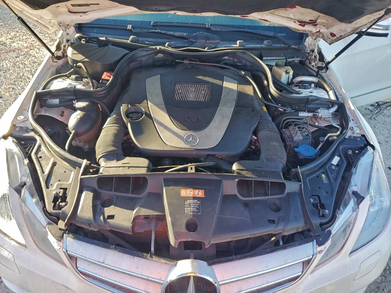 Mercedes-Benz E-Class 350 Image 12