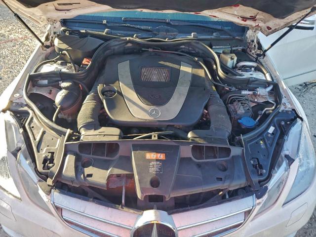 Mercedes-Benz E-Class 350 Image 12