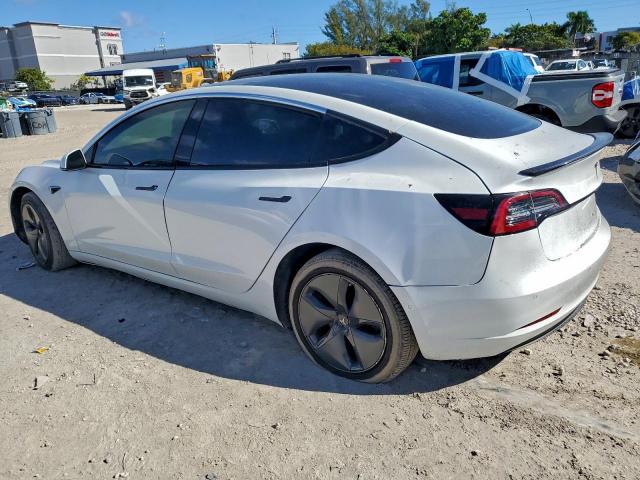Tesla Model 3 Image 2