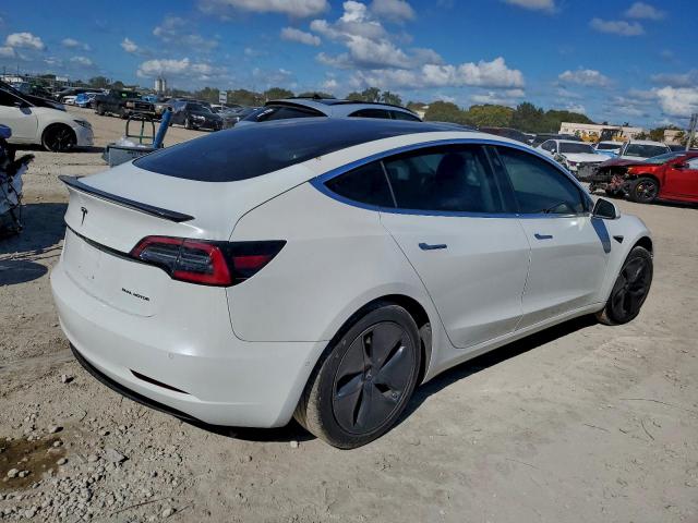 Tesla Model 3 Image 3