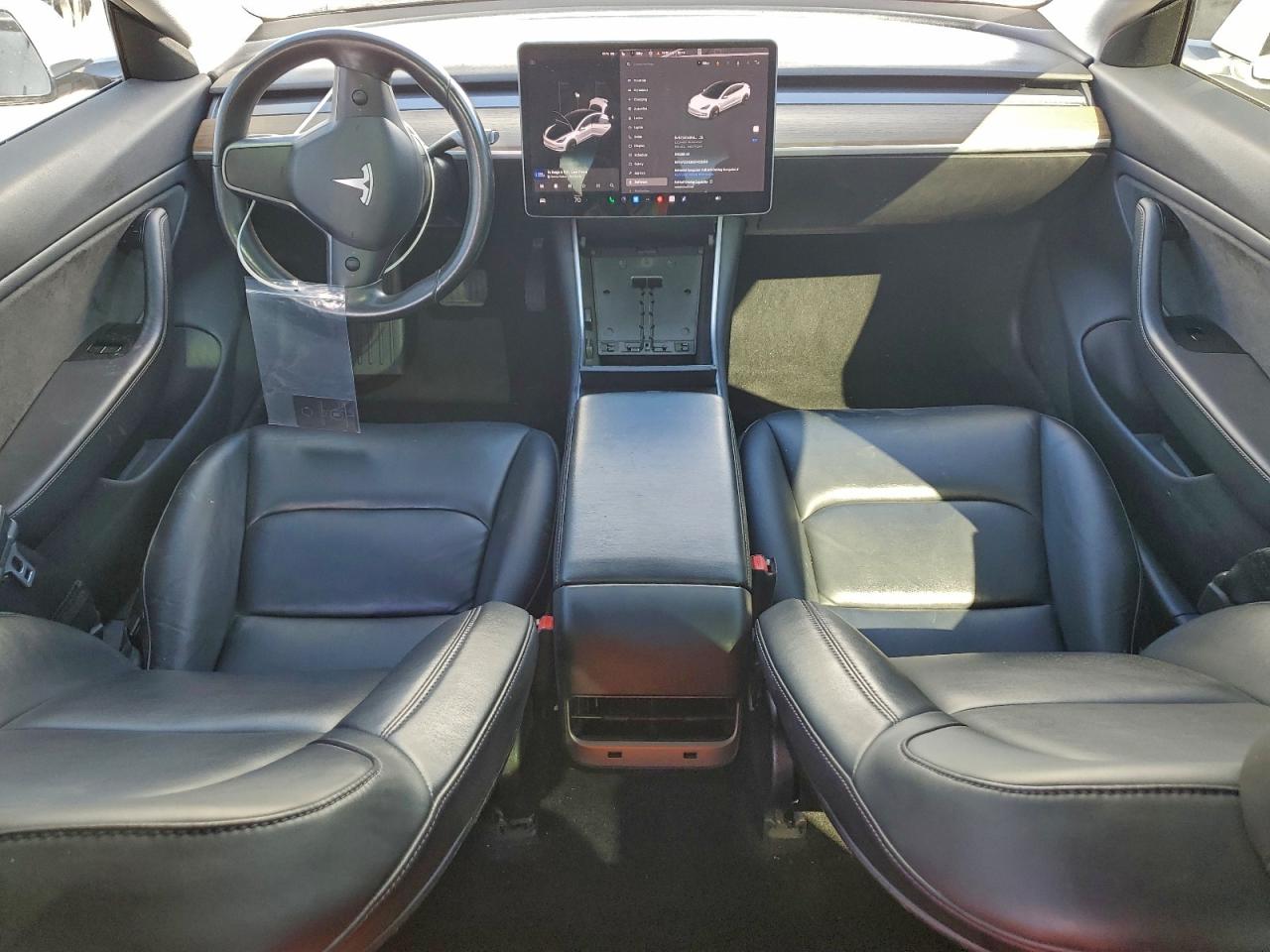 Tesla Model 3 Image 7