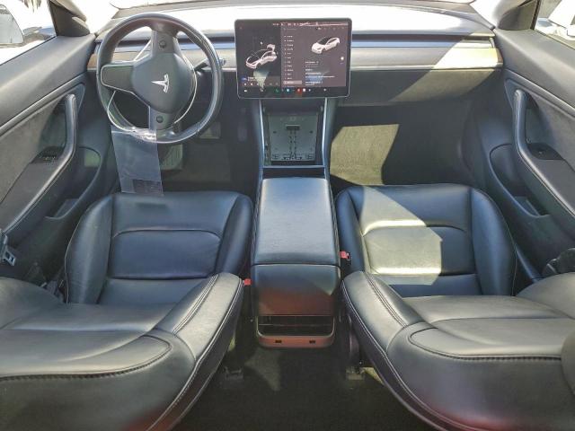 Tesla Model 3 Image 7