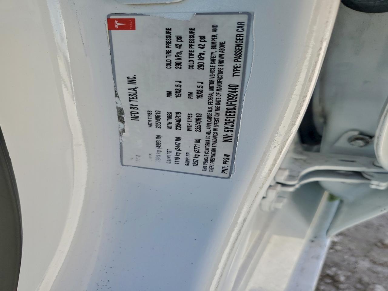 Tesla Model 3 Image 10