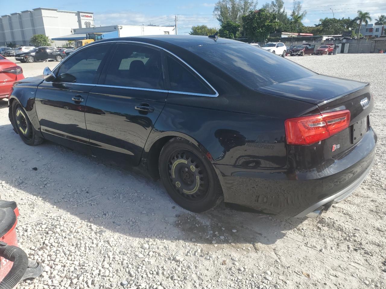 Audi S6 Image 9