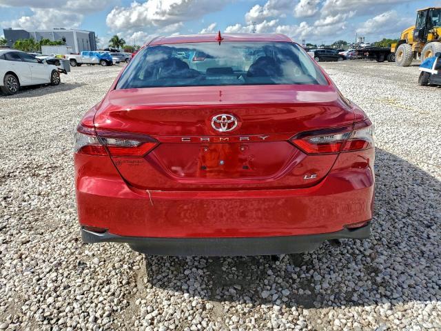 Toyota Camry Le Image 6