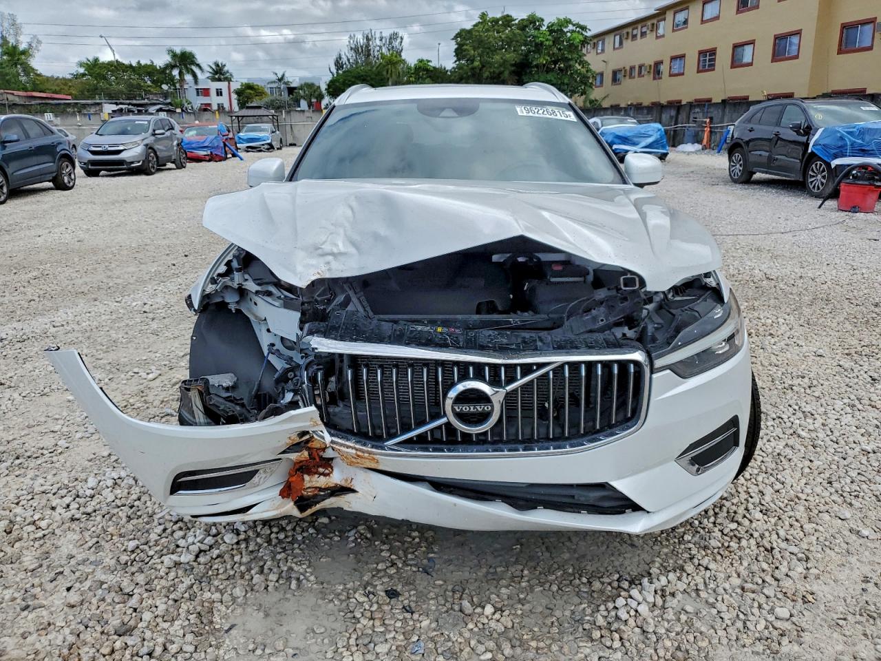 Volvo XC60 T5 Inscription Image 4