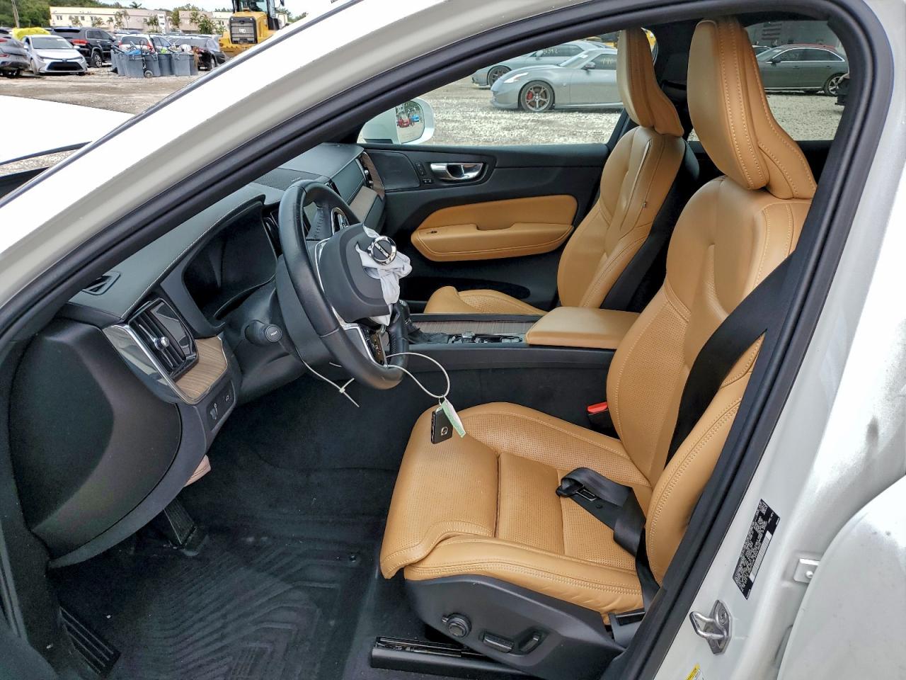 Volvo XC60 T5 Inscription Image 5