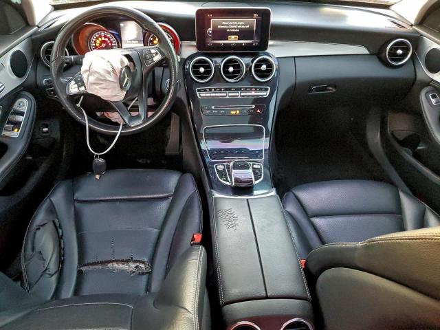 Mercedes-Benz C-Class 300 Image 10