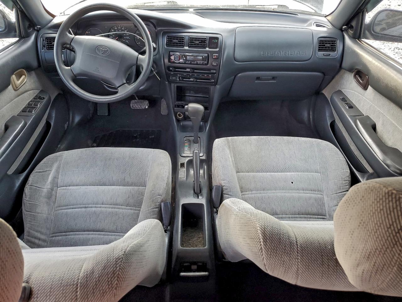 Toyota Corolla Le Image 4