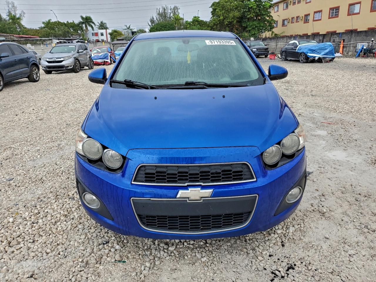 Chevrolet Sonic Lt Image 9