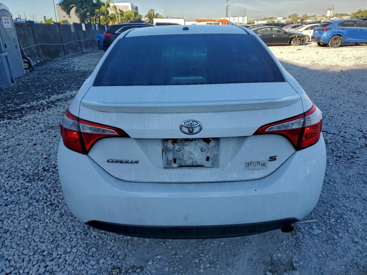 Toyota Corolla L Image 4