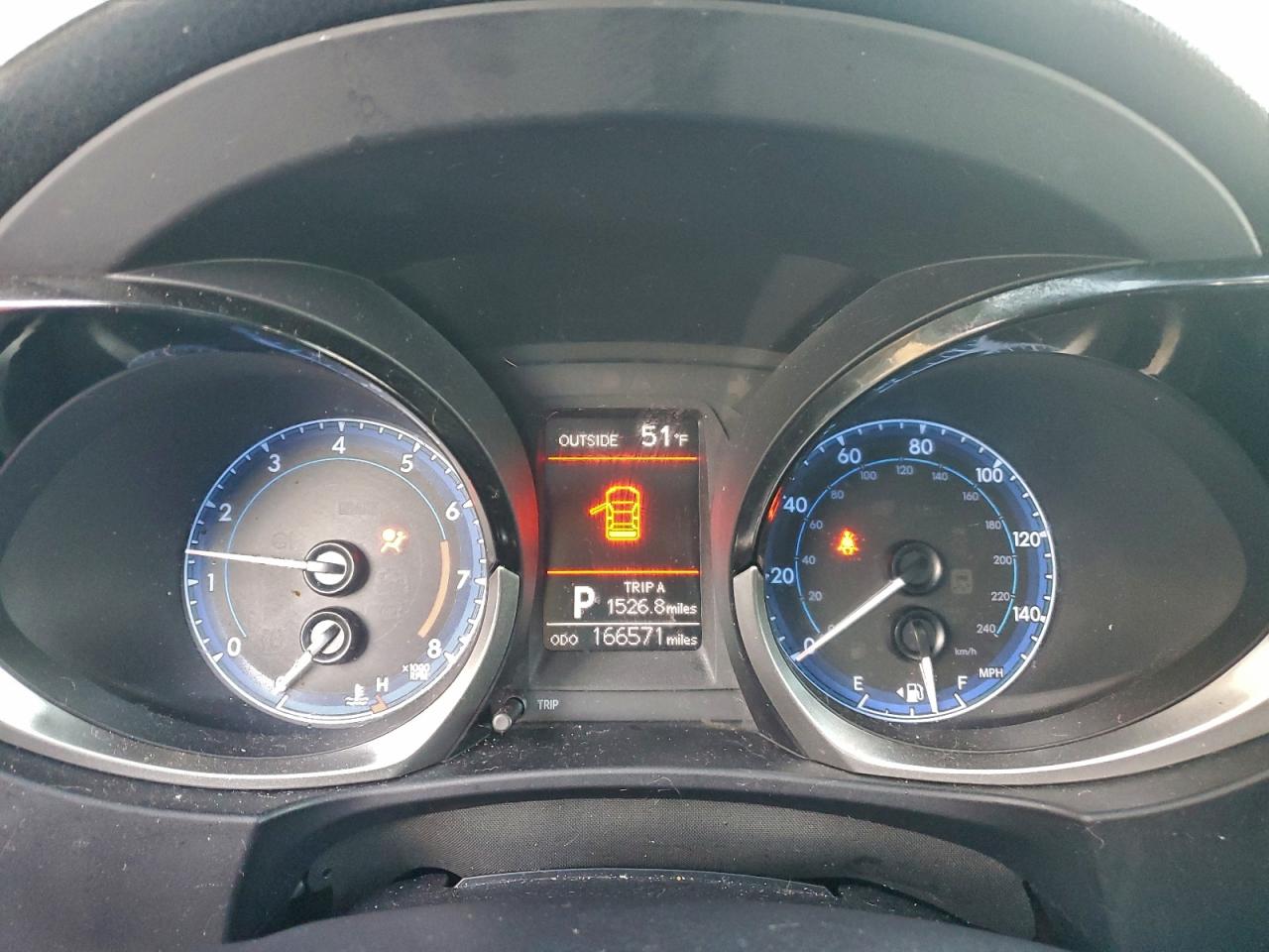 Toyota Corolla L Image 10