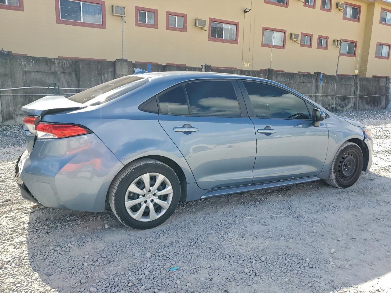 Toyota Corolla Le Image 3