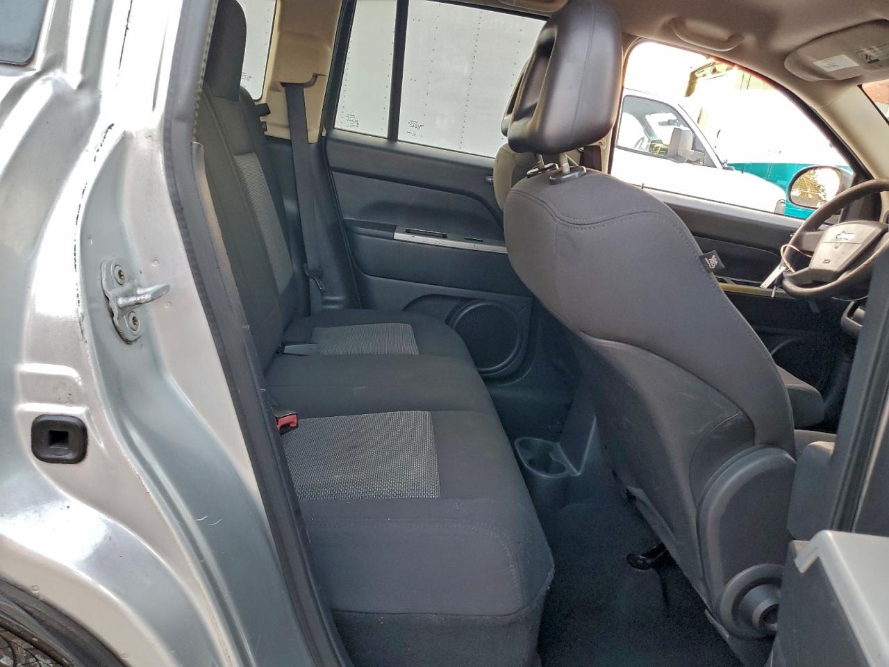 Jeep Compass Sport Image 11