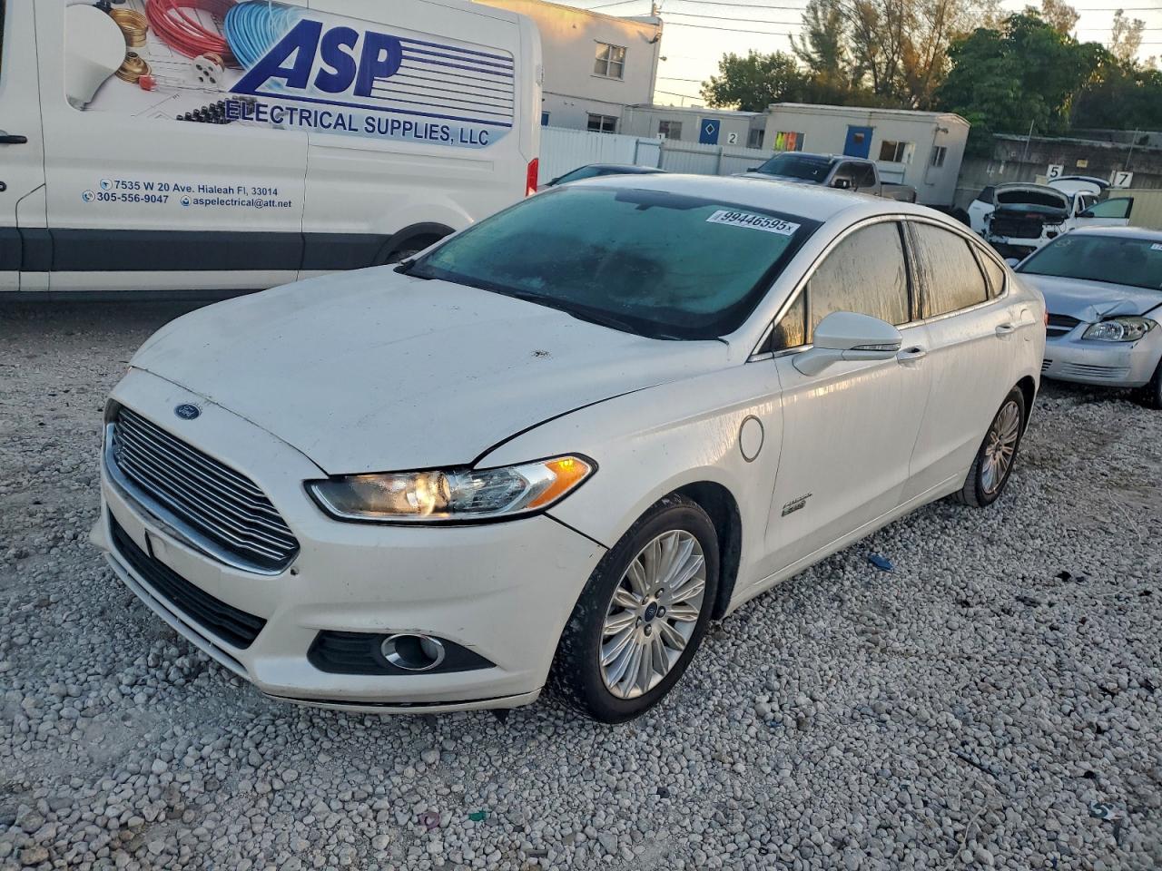 Ford Fusion Se Phev Image 1