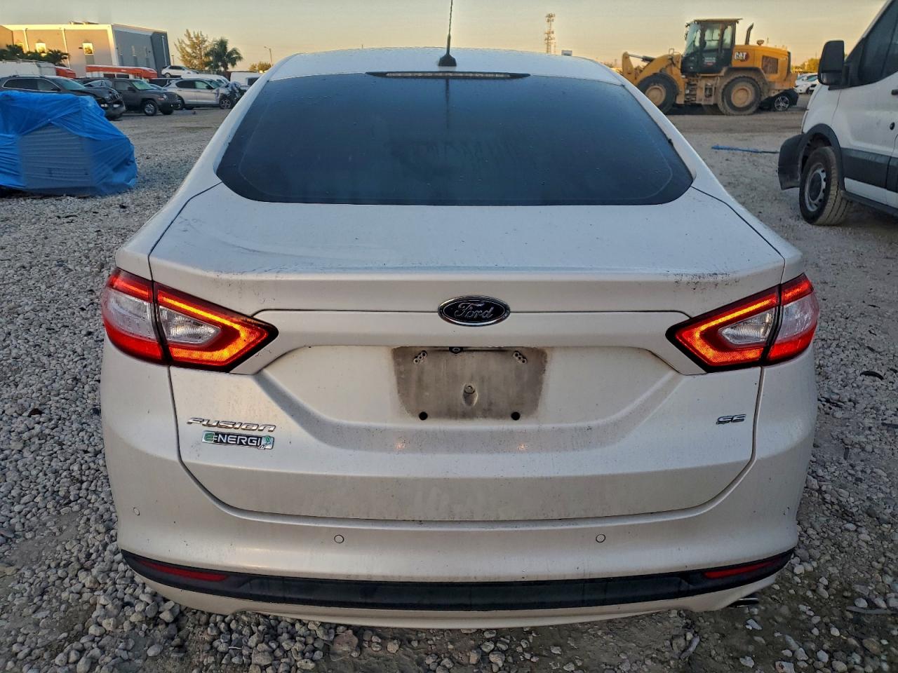 Ford Fusion Se Phev Image 4