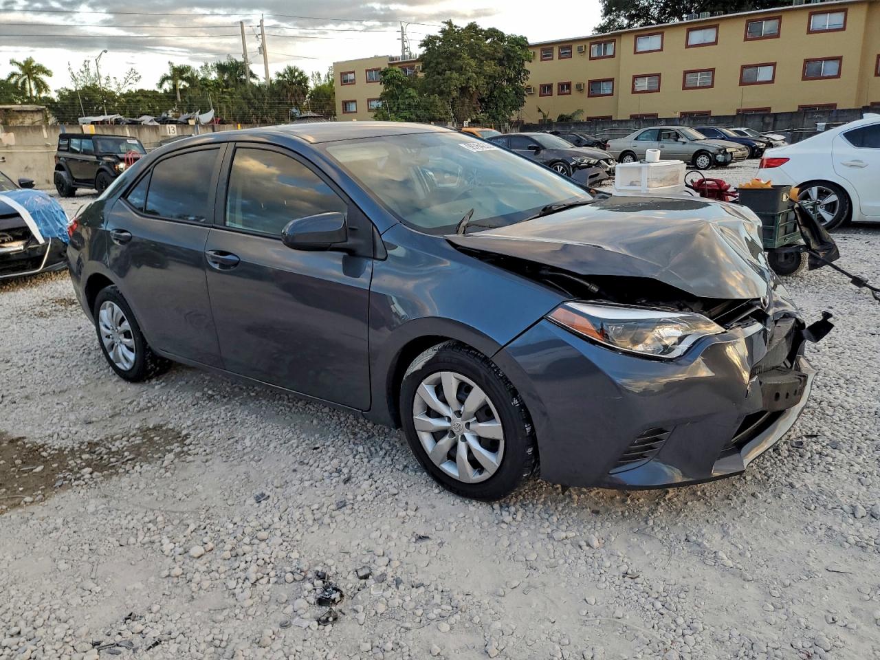 Toyota Corolla L Image 5