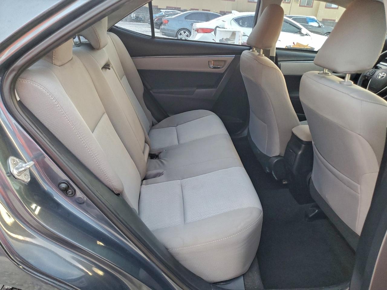 Toyota Corolla L Image 11