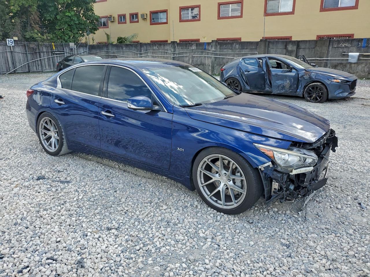 INFINITI Q50 Luxe Image 9