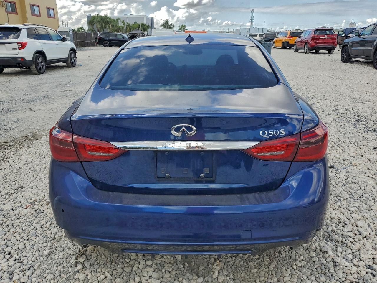 INFINITI Q50 Luxe Image 4